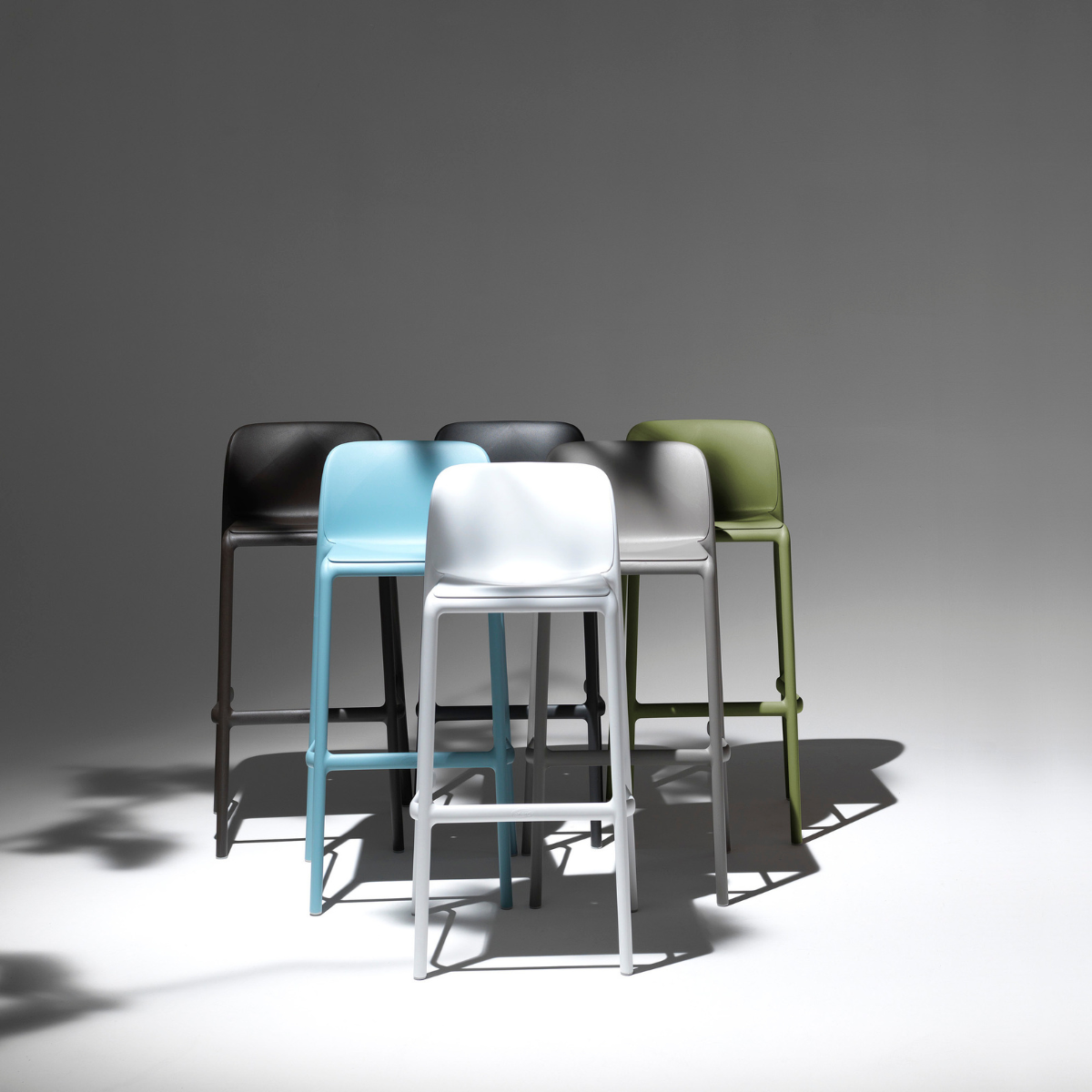 NARDI FARO Fehér design Műanyag kültéri bárszék